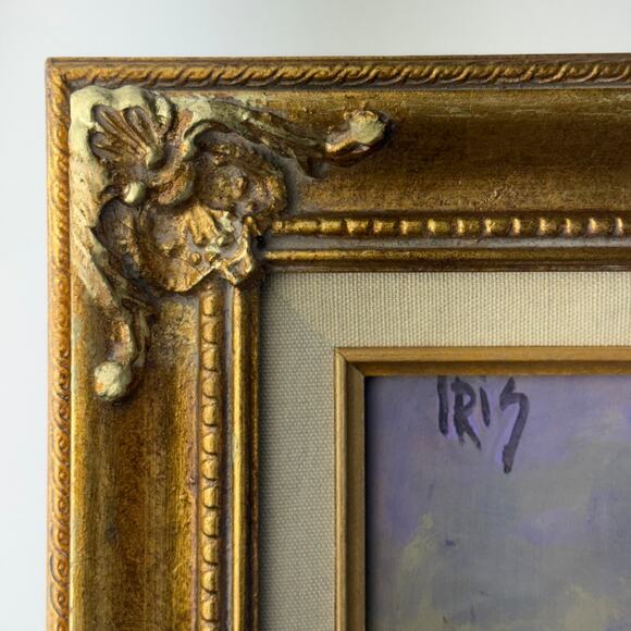 VTG Oil Painting of Two Roses Framed in Ornate Gold Frame - Artist Signed “IRIS” - Picture 3 of 9